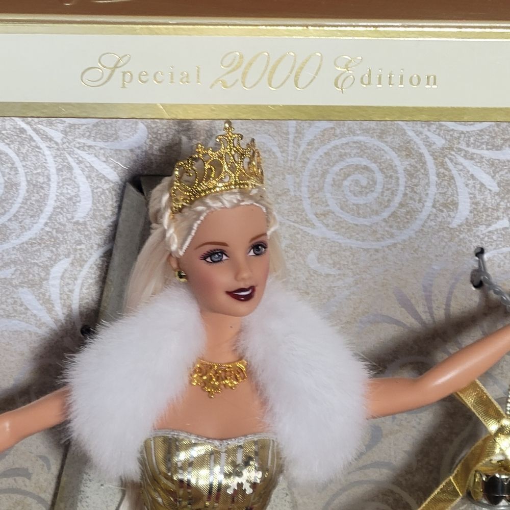 ‎Celebration Barbie - Picture 2 of 12